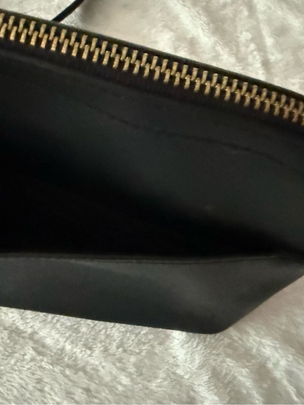 Steve Madden Black Crossbody Bag With Gold  Chain Accents - Picture 10 of 12